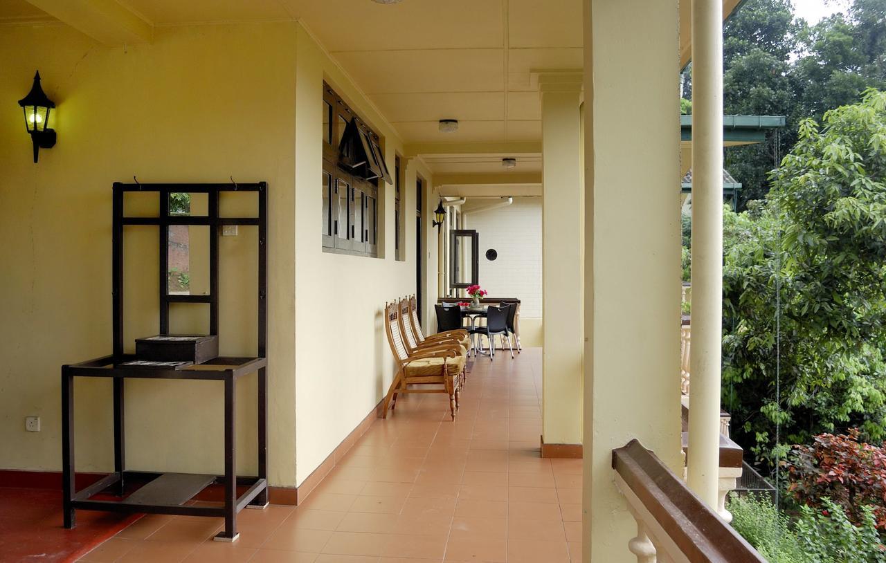 Evergreen Kandy Buitenkant foto
