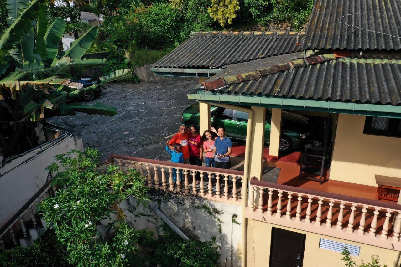 Evergreen Kandy Buitenkant foto